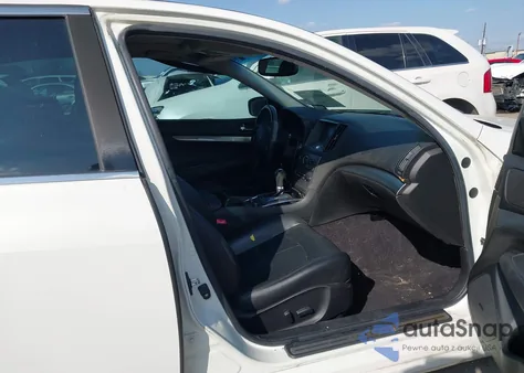 2010 Infiniti G37 Journey z USA, uszkodzony, nr VIN JN1CV6AP5AM408603